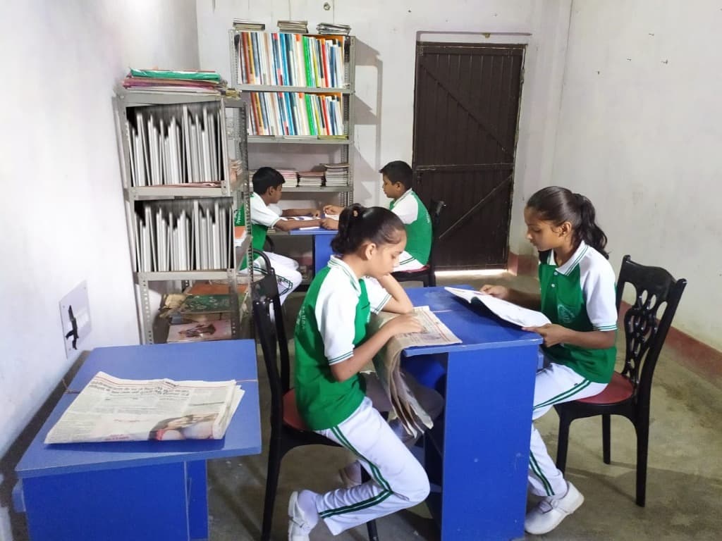 NBPS Academics - Students in Library